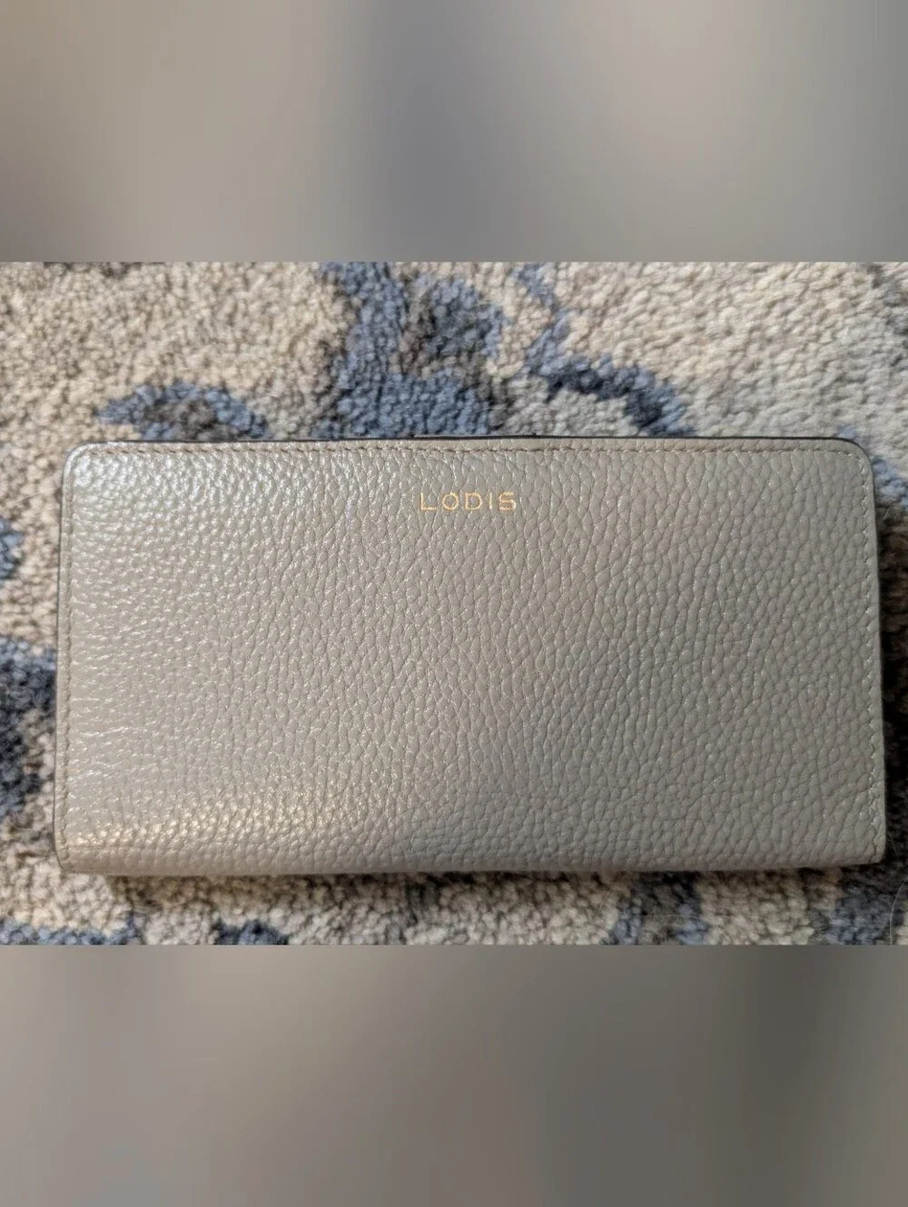 Lodis Pebbled Leather Zip Wallet in Light Gray